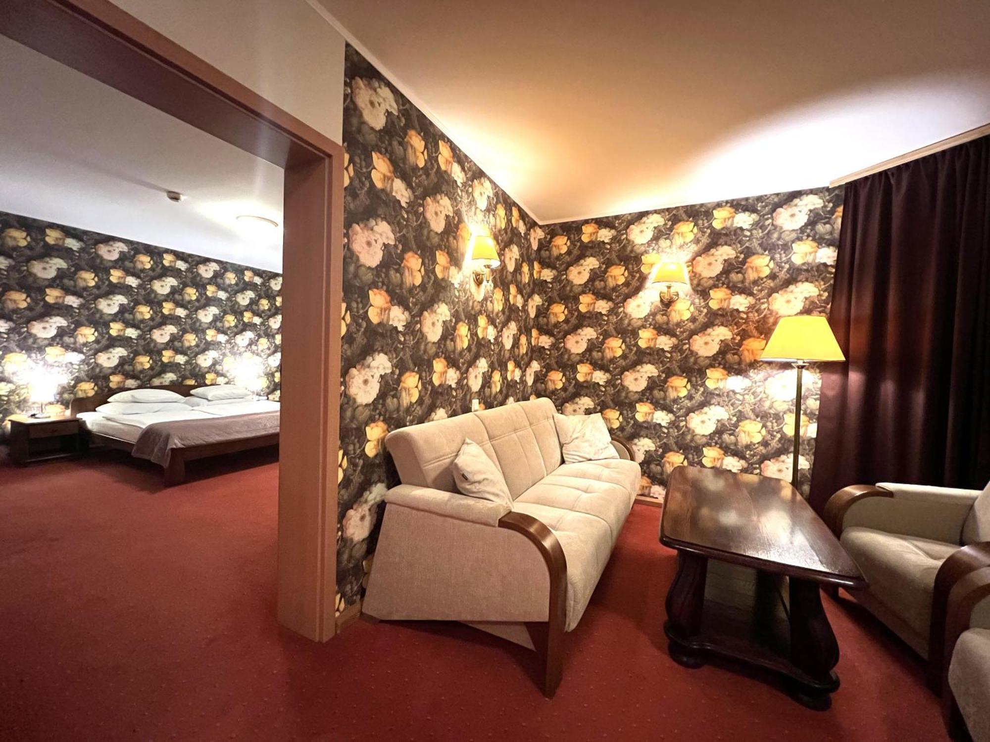 Hotel Kłodzko Kültér fotó